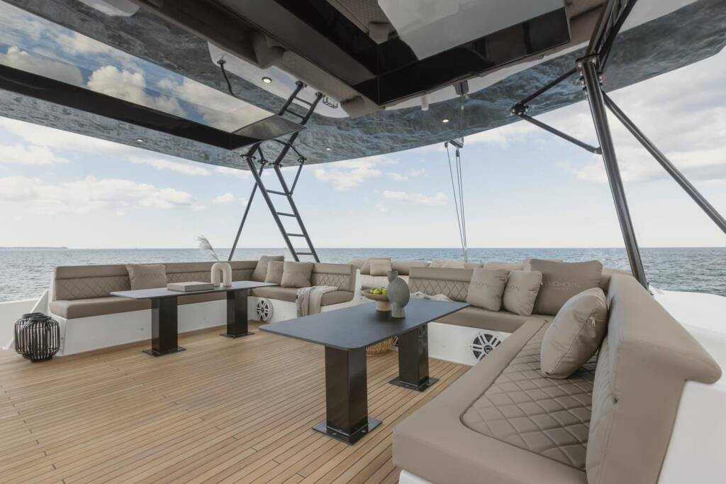 Moon Yacht 60 Moonlight