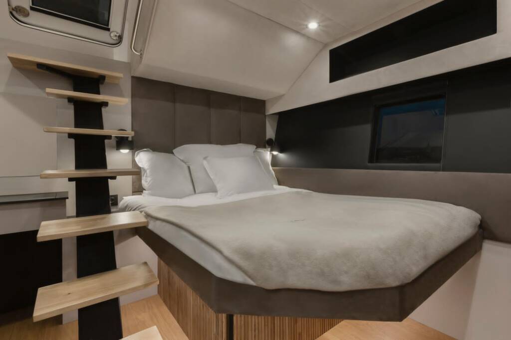 Moon Yacht 60 Moonlight
