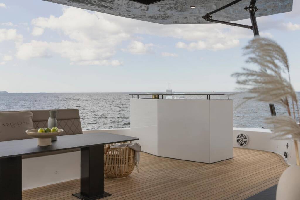 Moon Yacht 60 Moonlight