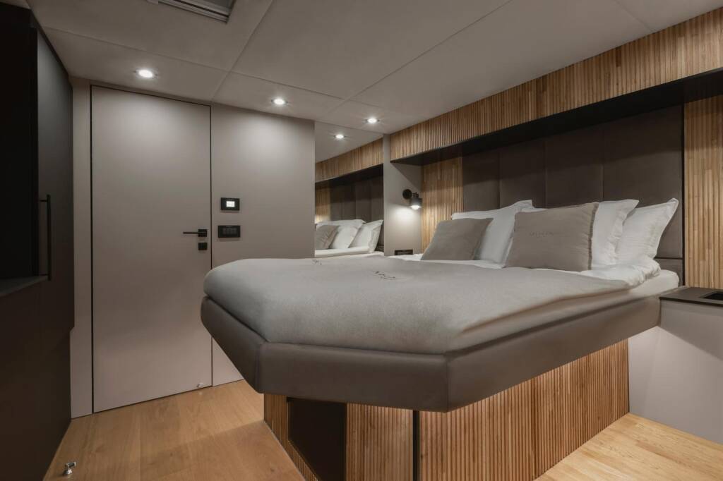 Moon Yacht 60 Moonlight