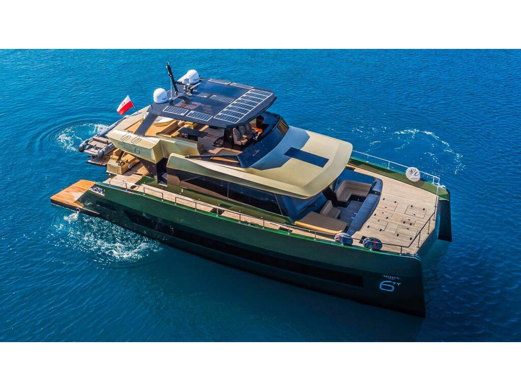 Moon Yacht 60 Over The Moon