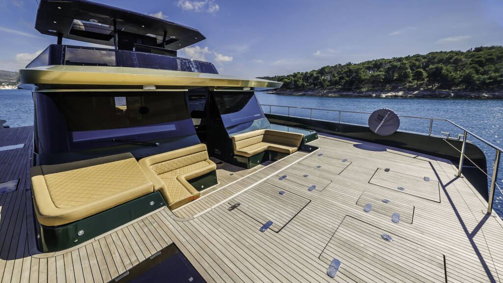 Moon Yacht 60 Over The Moon