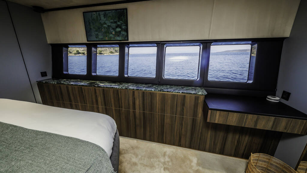 Moon Yacht 60 Over The Moon