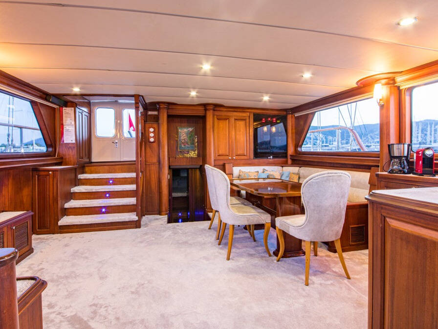 MOTORSAILOR DEA DEL MARE Dea Del Mare