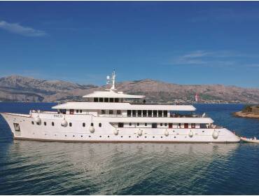 Motoryacht YOLO • Yolo