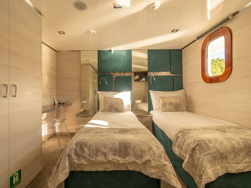 Motoryacht YOLO Yolo