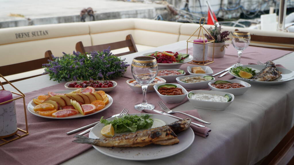 Motoryacht Defne Sultan