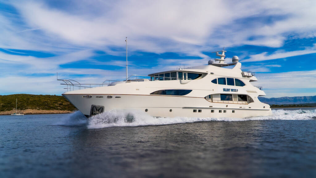 Motoryacht Silent World
