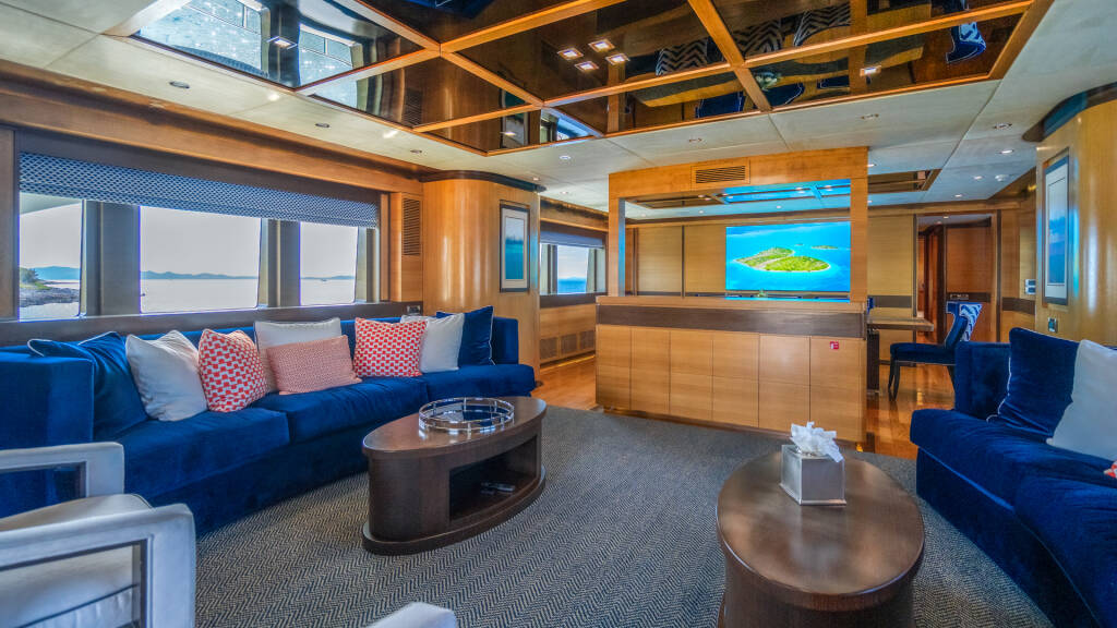 Motoryacht Silent World