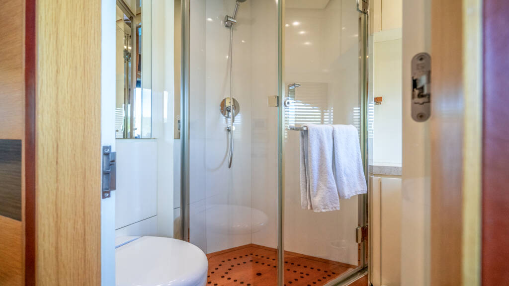 Motoryacht Silent World