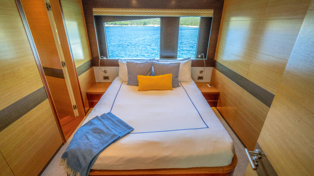 Motoryacht Silent World