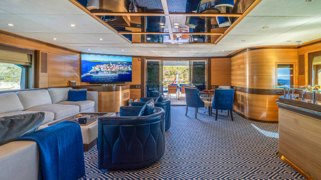 Motoryacht Silent World