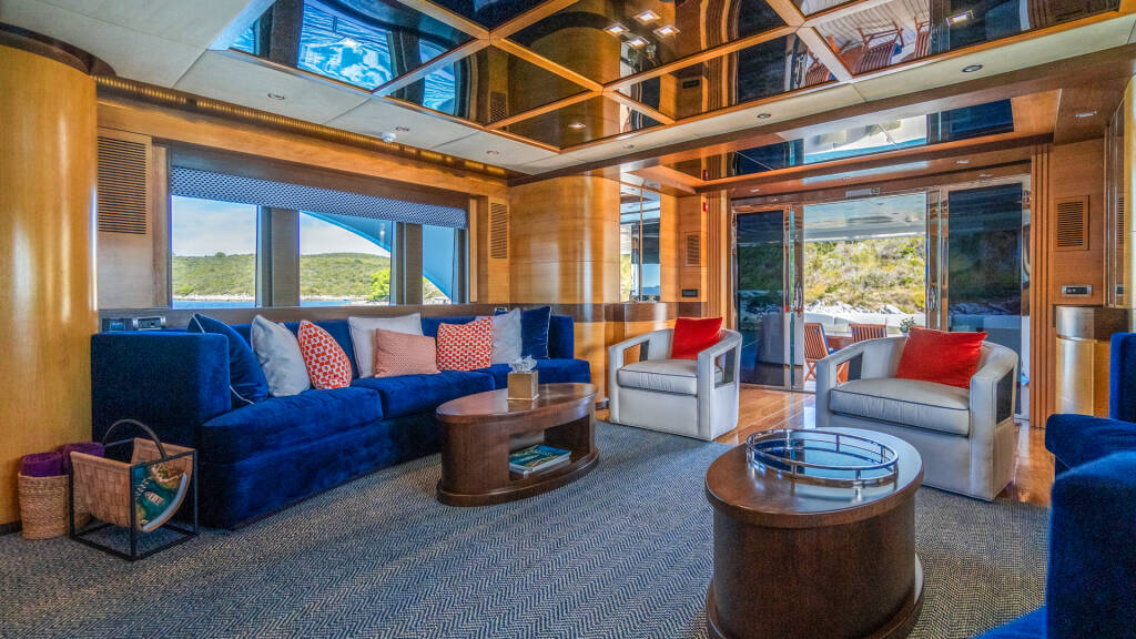 Motoryacht Silent World