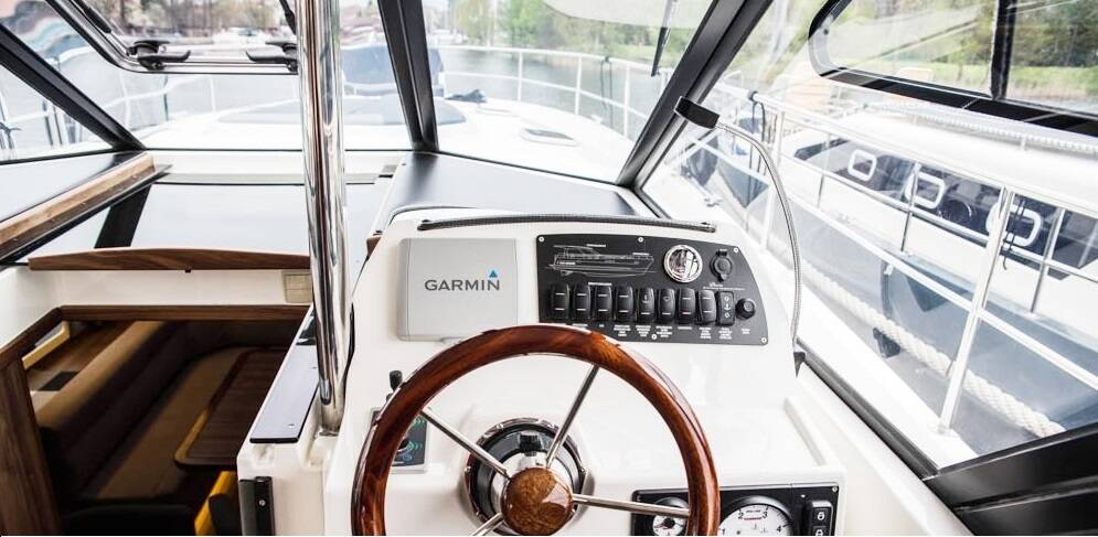Nautika 1300 LUX Nautika 1300 LUX