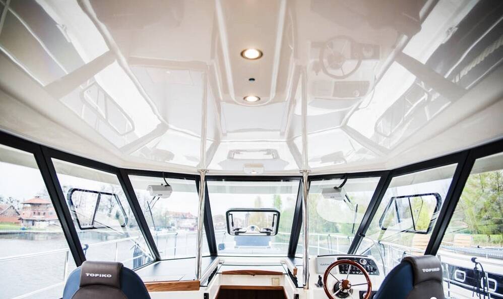 Nautika 1300 LUX Nautika 1300 LUX