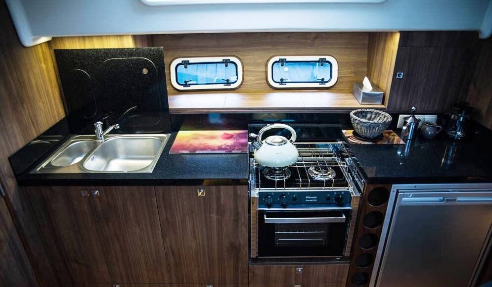 Nautika 1300 LUX Nautika 1300 LUX