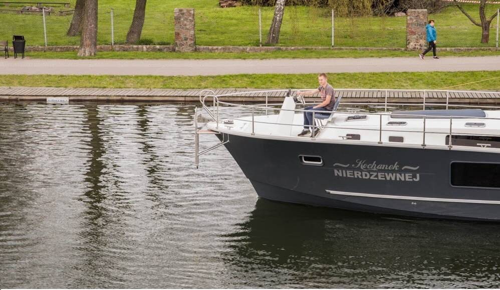 Nautika 1300 LUX Nautika 1300 LUX