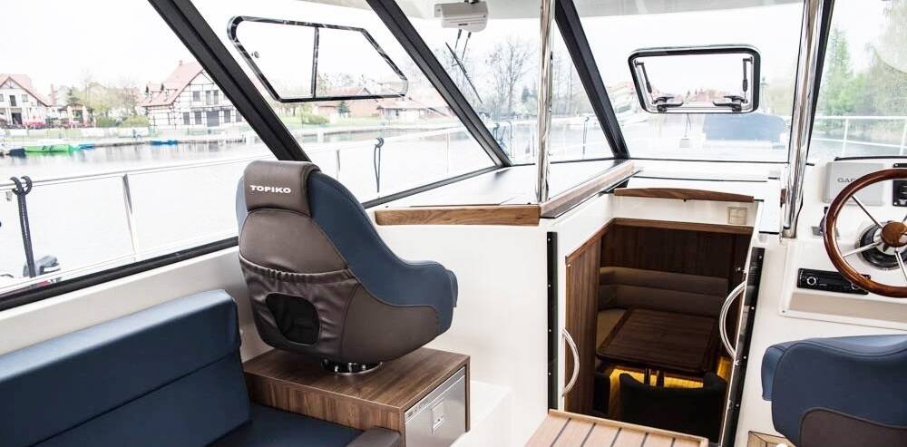 Nautika 1300 LUX Nautika 1300 LUX