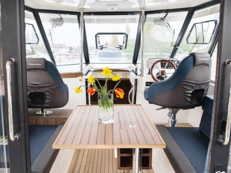 Nautika 1300 LUX Nautika 1300 LUX
