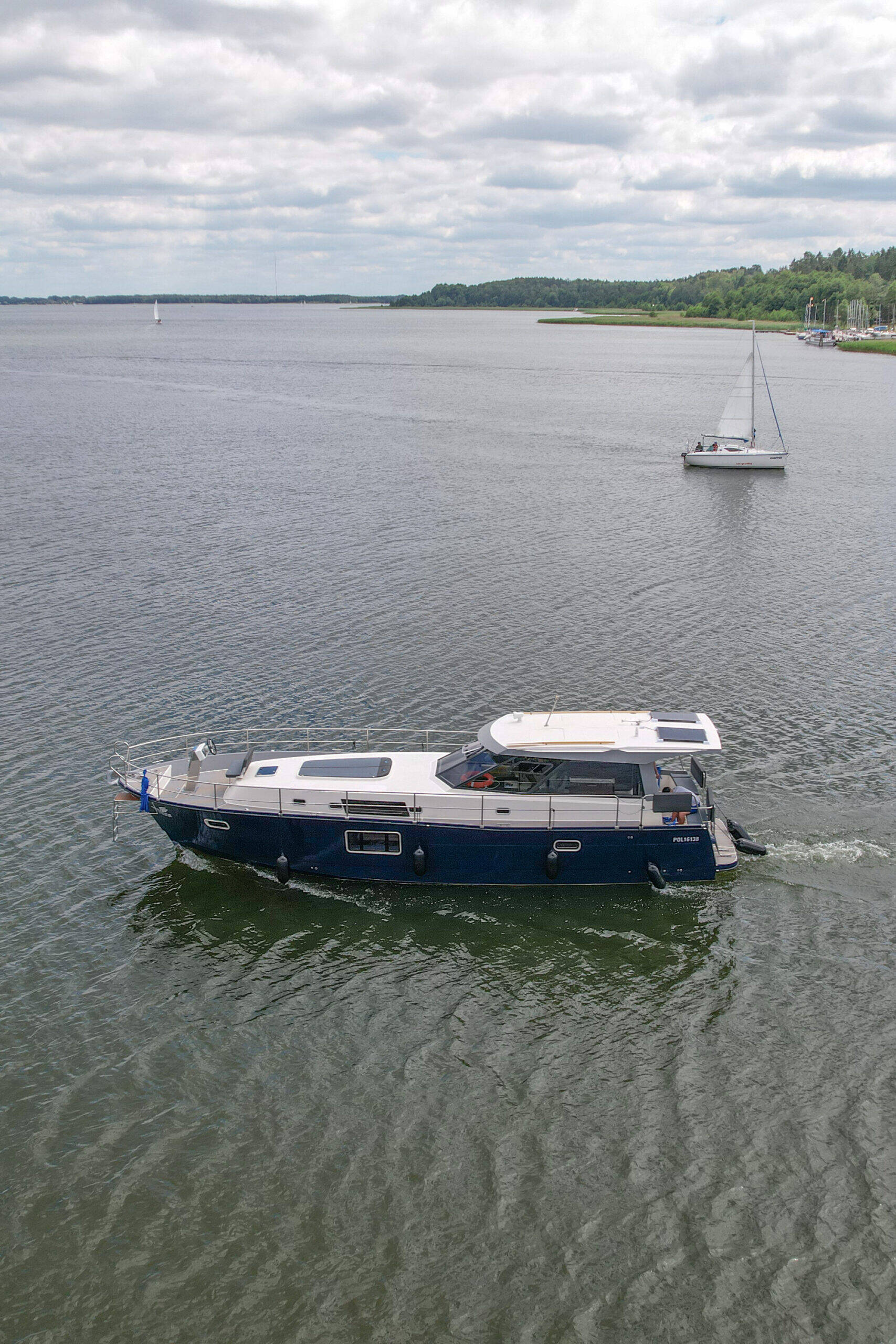Nautika 1300 ROYAL Nautika 1300 Royal