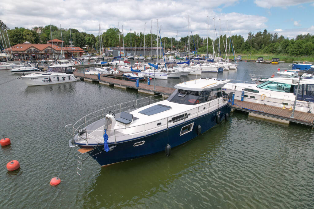 Nautika 1300 ROYAL Nautika 1300 Royal