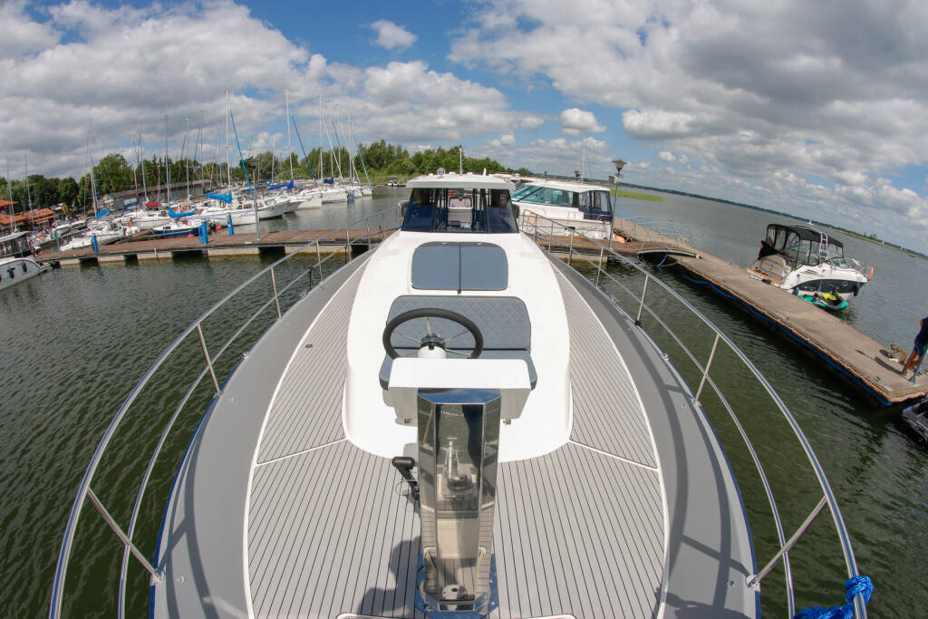 Nautika 1300 ROYAL Nautika 1300 Royal