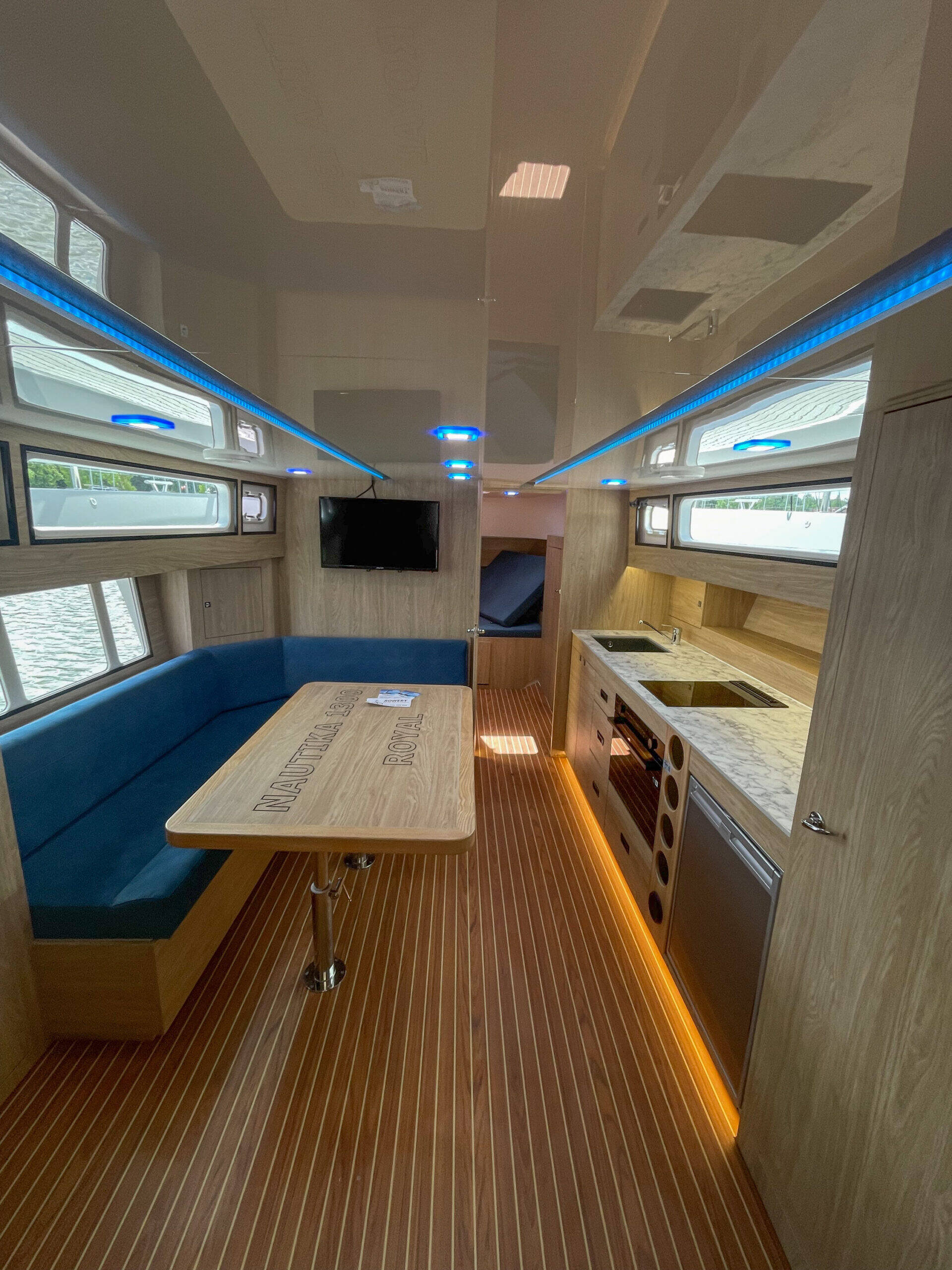 Nautika 1300 ROYAL Nautika 1300 Royal