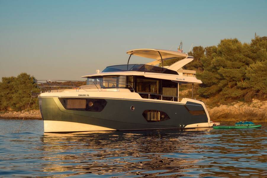 Navetta 48 • Ava