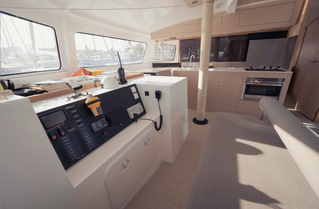 Neel 43 Greenwich Explorer