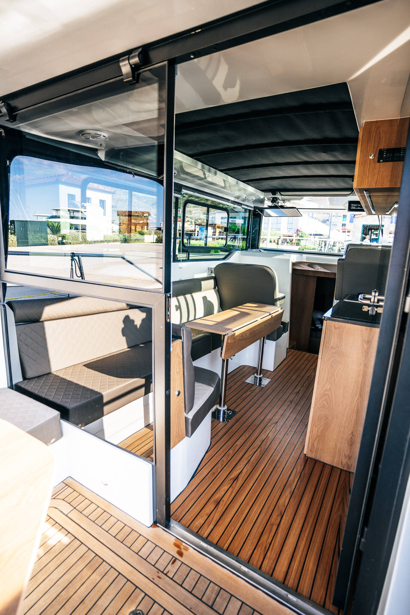 Nikhen Aqua Sun 34 Sedan Bepo