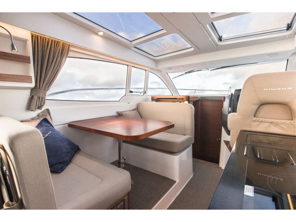 Nimbus 305 Coupe DALMATIA