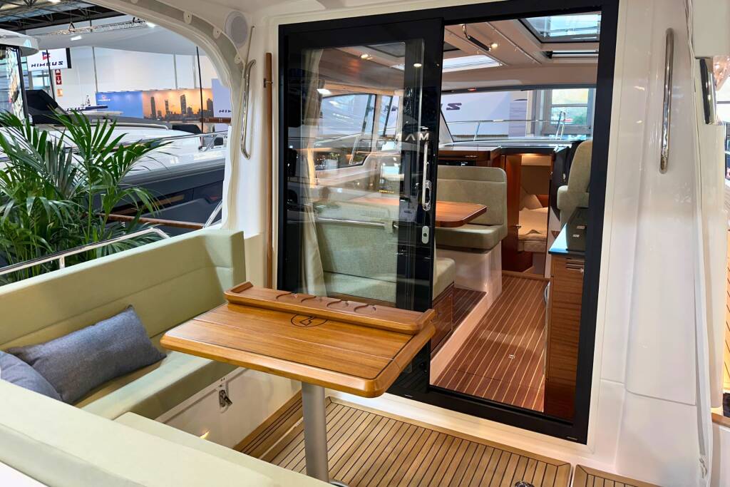 Nimbus 305 Coupe DALMATIA