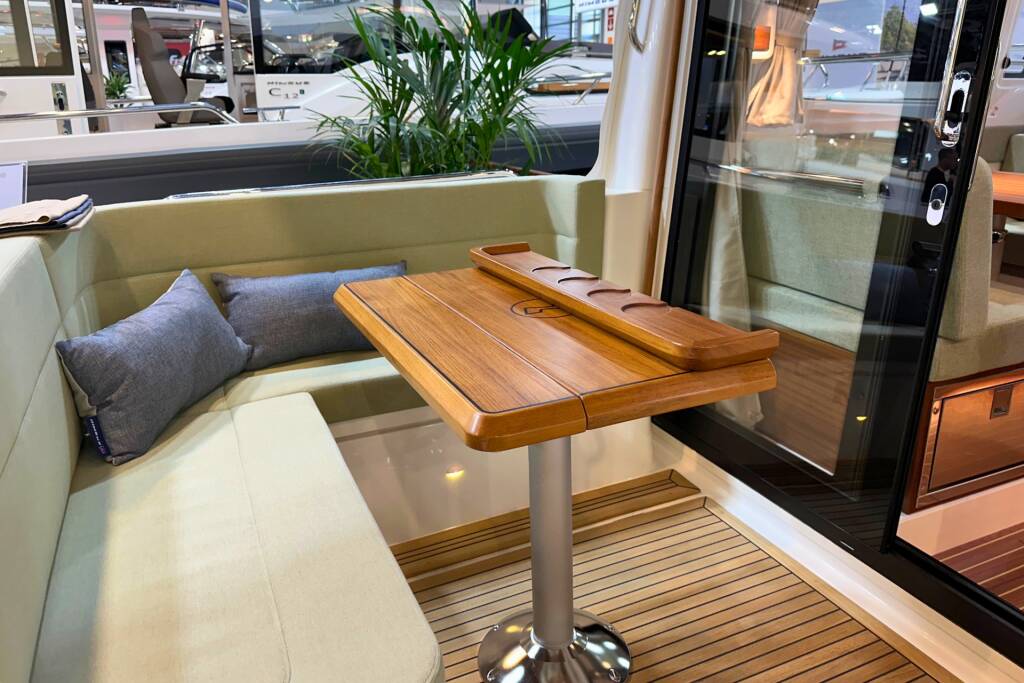 Nimbus 305 Coupe DALMATIA