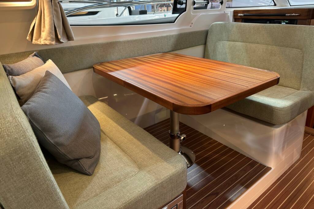 Nimbus 305 Coupe DALMATIA