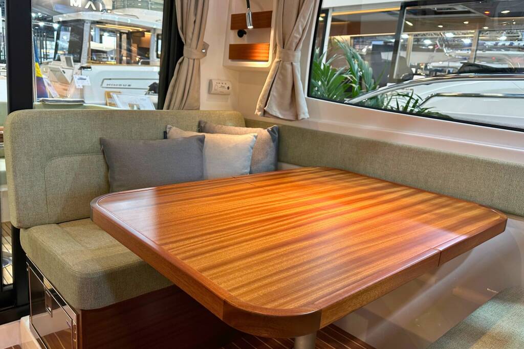 Nimbus 305 Coupe DALMATIA