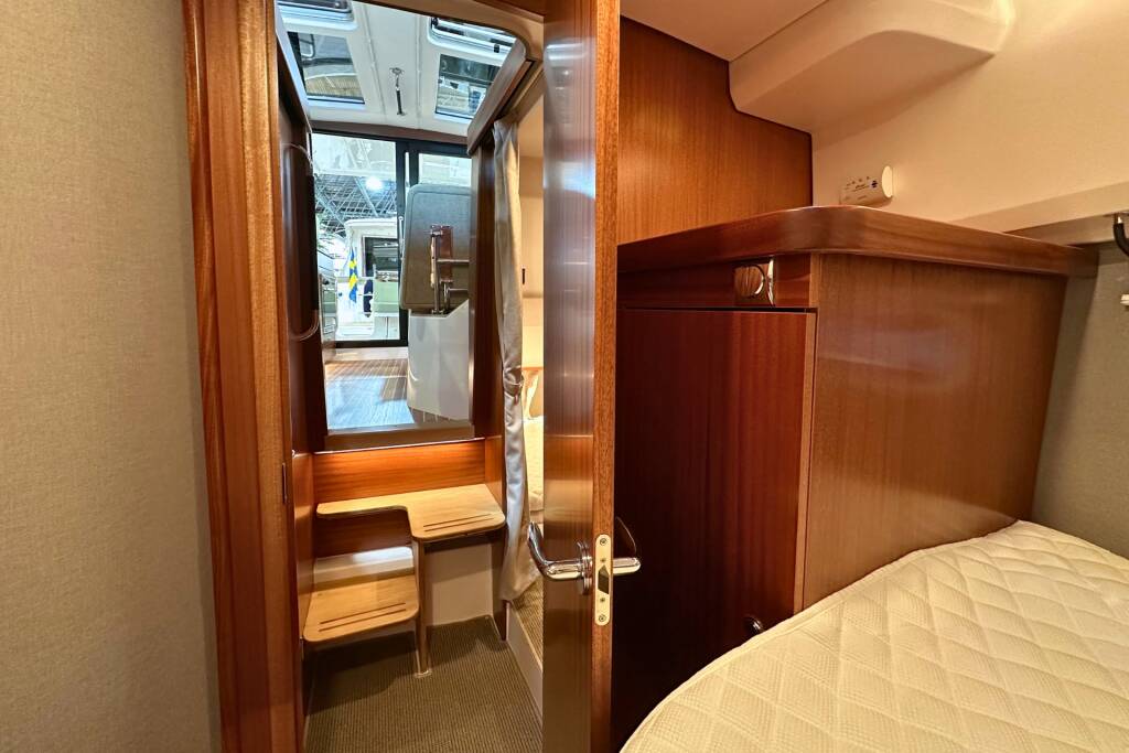 Nimbus 305 Coupe DALMATIA