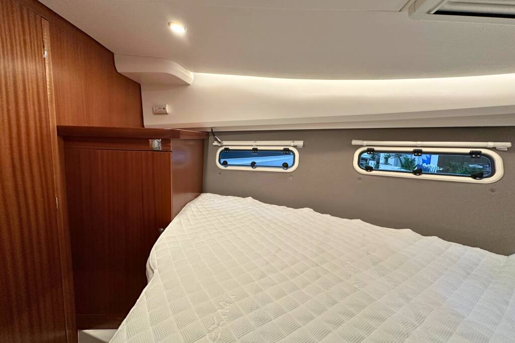 Nimbus 305 Coupe DALMATIA