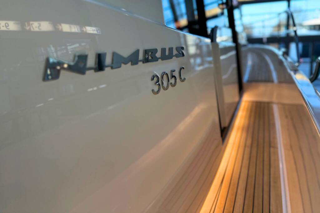 Nimbus 305 Coupe DALMATIA