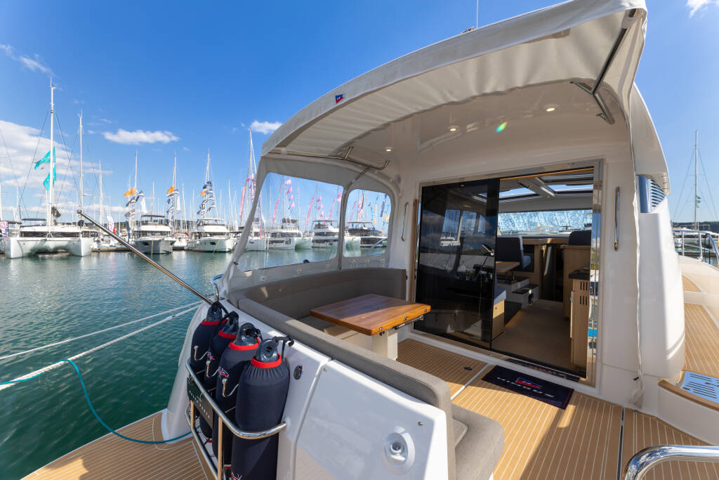 Nimbus 405 Coupe IKAR