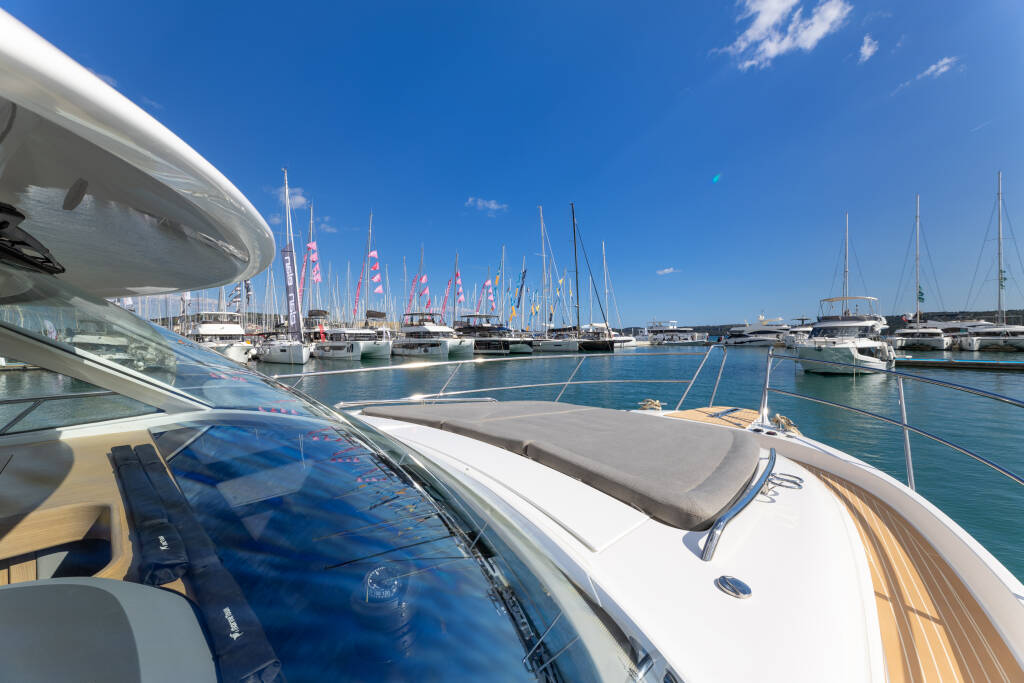 Nimbus 405 Coupe IKAR