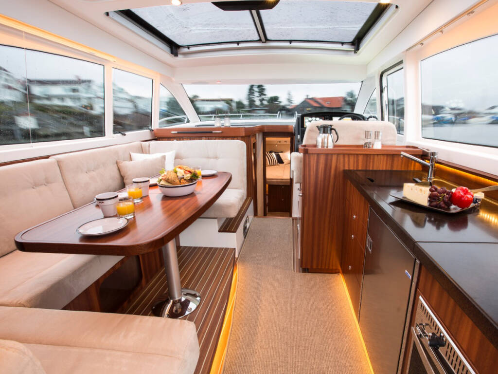 Nimbus 405 Flybridge Greg