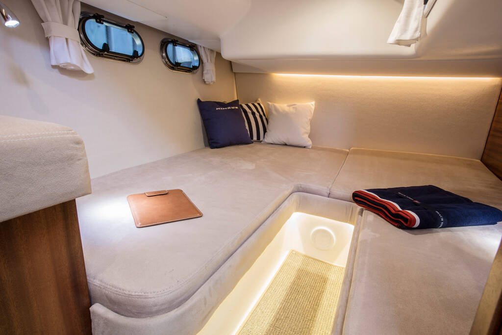 Nimbus 405 Flybridge Greg