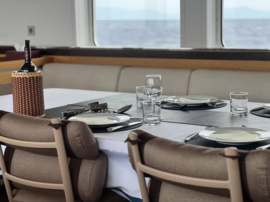 OCEA Commuter 108 ARAOK II