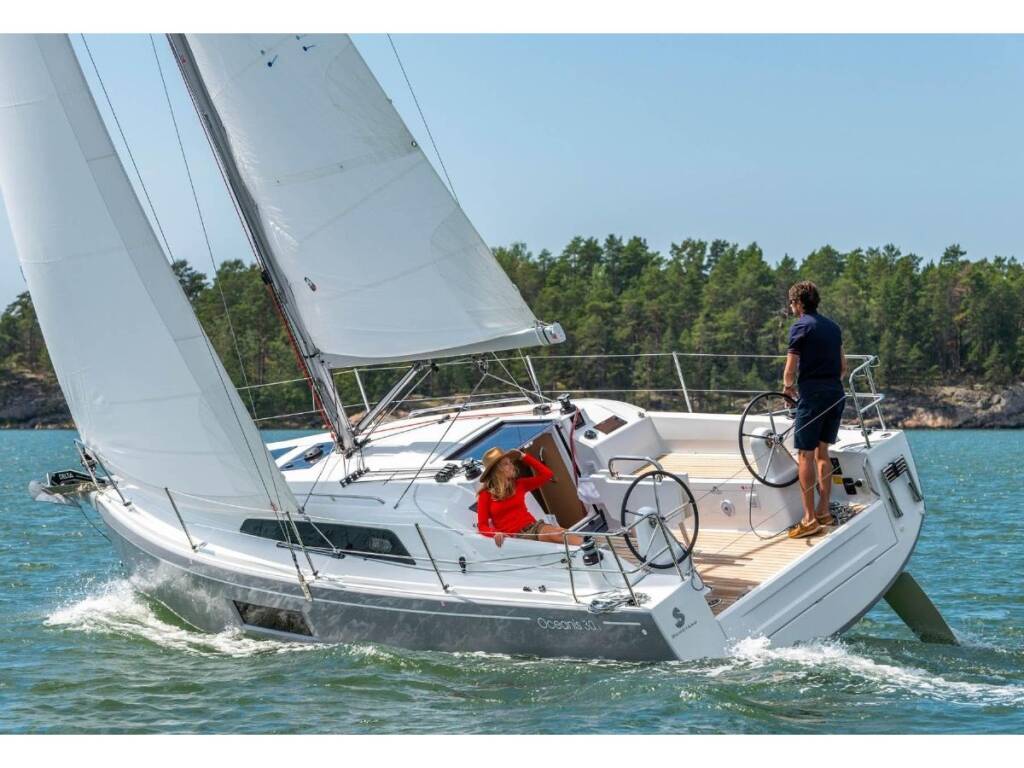 Oceanis 30.1 Carina