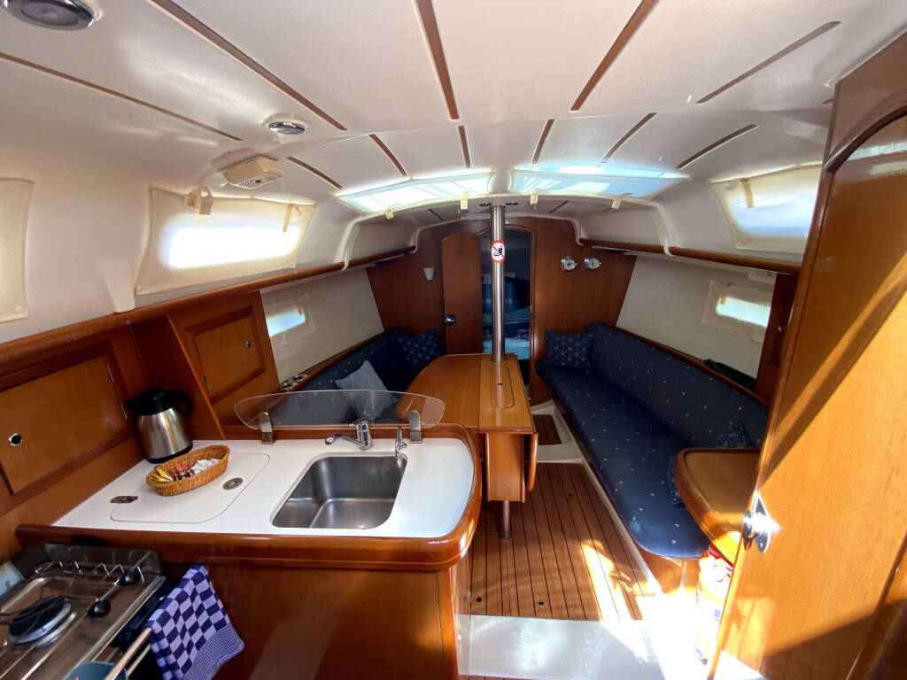 Oceanis 323 Zippy