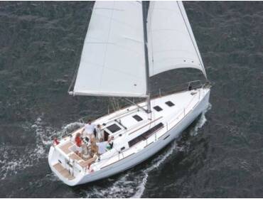 Oceanis 34 • Dizzy Lizzy