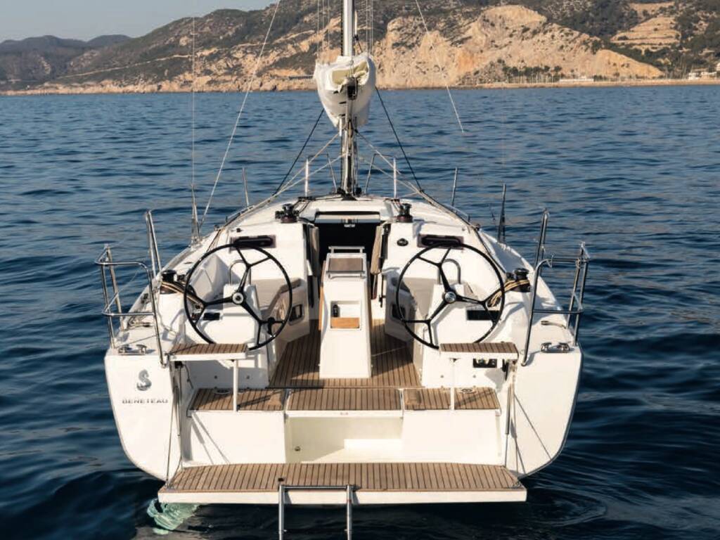 Oceanis 34.1 • Pluto - Comfort line