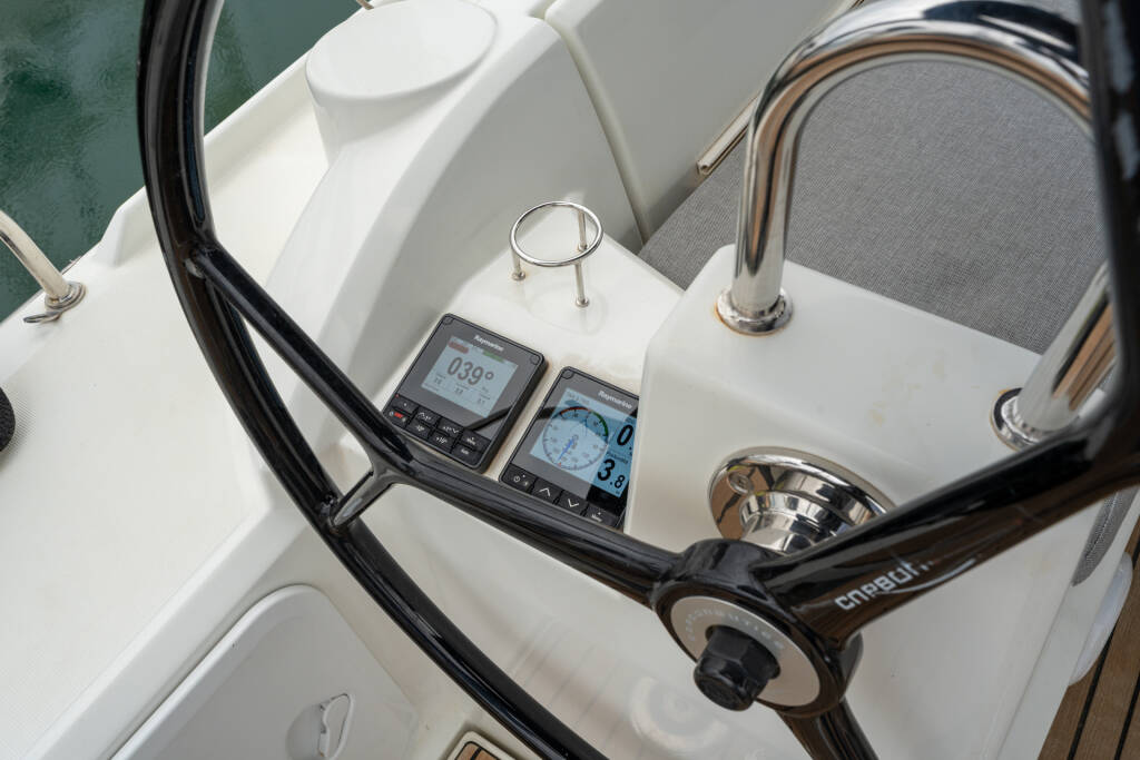 Oceanis 34.1 Pluto - Comfort line