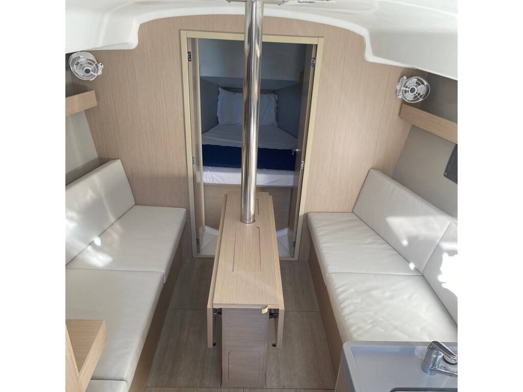 Oceanis 34.1 Angelica