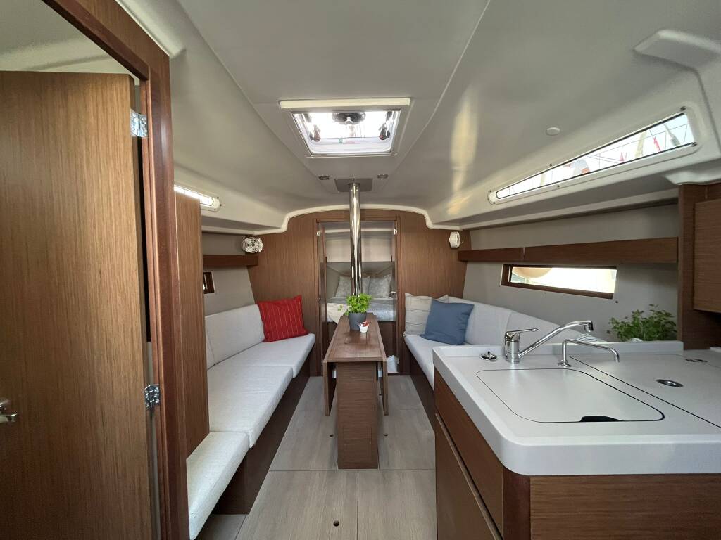 Oceanis 34.1 ROOKIE